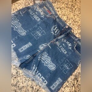 Tommy Hilfiger shorts never worn with tags